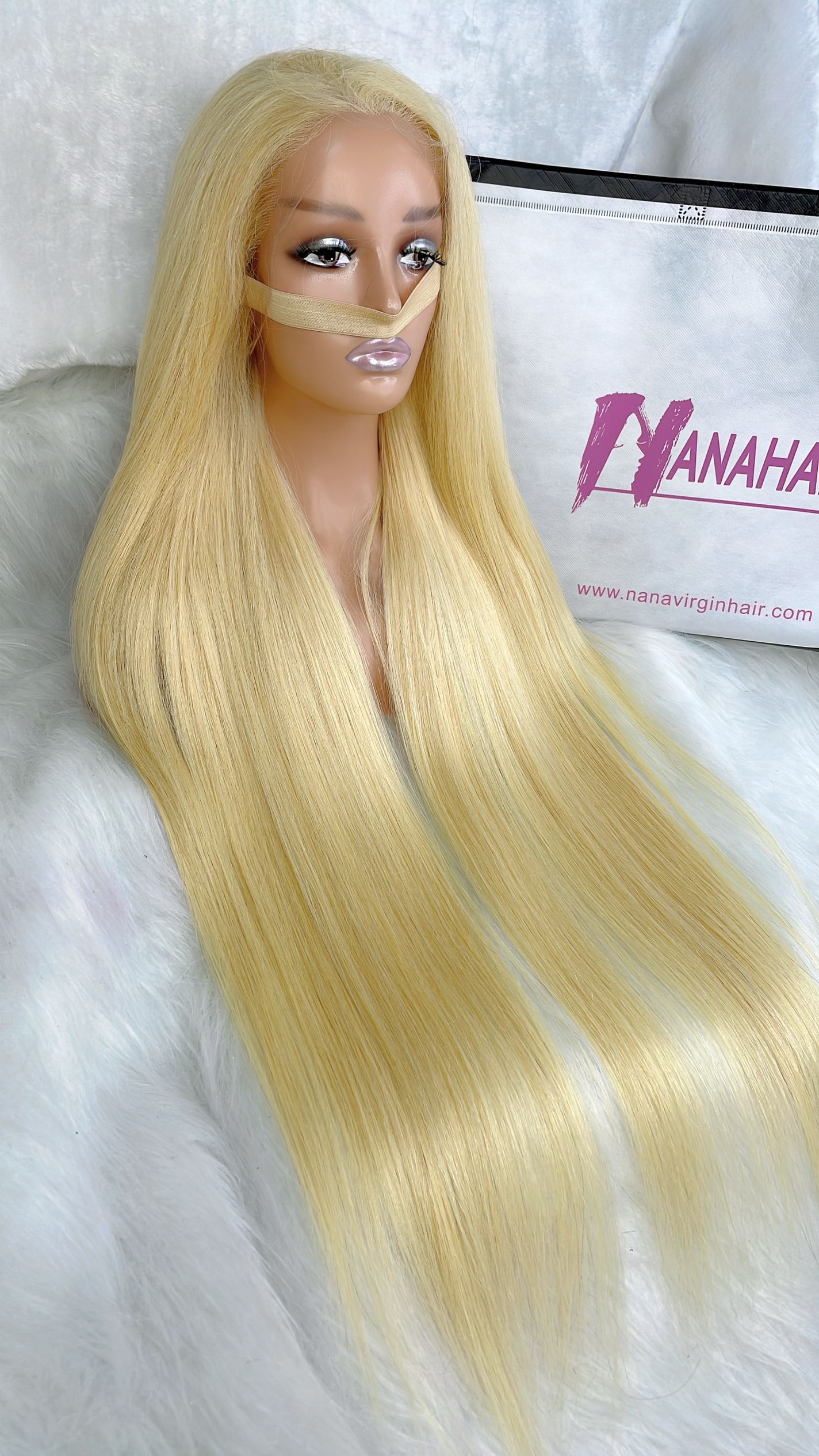 blond straight wig