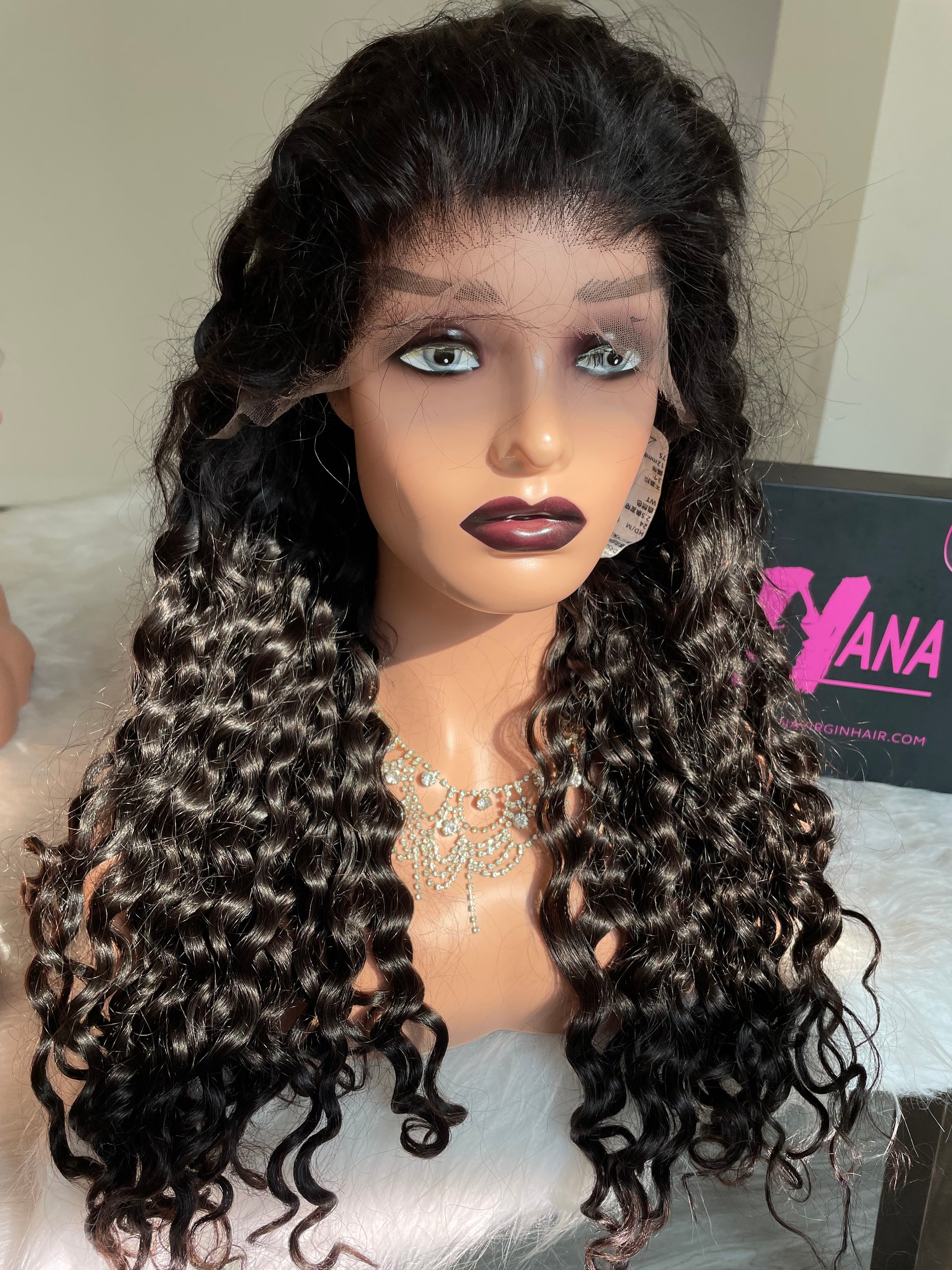 Double Drawn Bouncy Wig, Natural Color